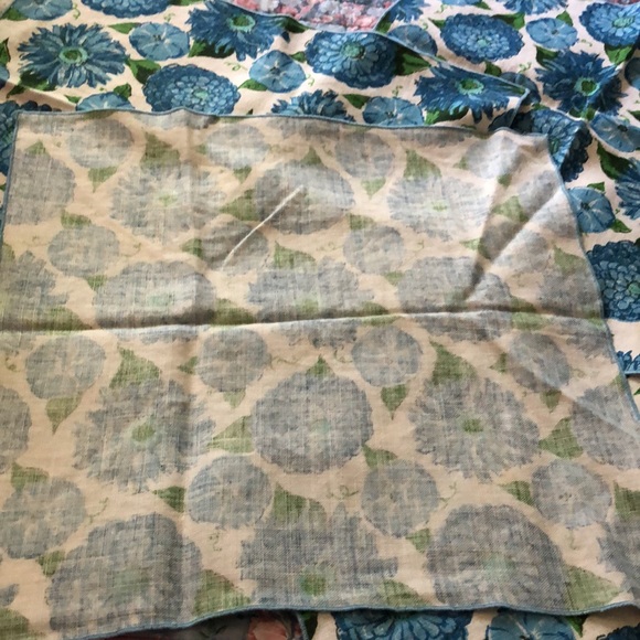 Vintage 4 Linen Napkins from the 60’s- 70’s - Picture 4 of 5